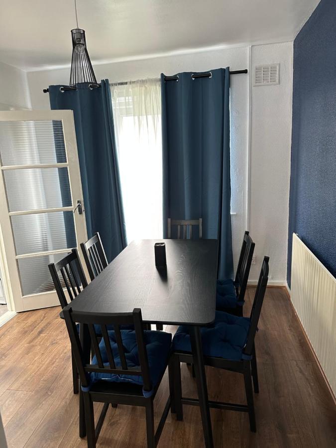 Lovely Spacious 3 Bedrooms House Birmingham Esterno foto
